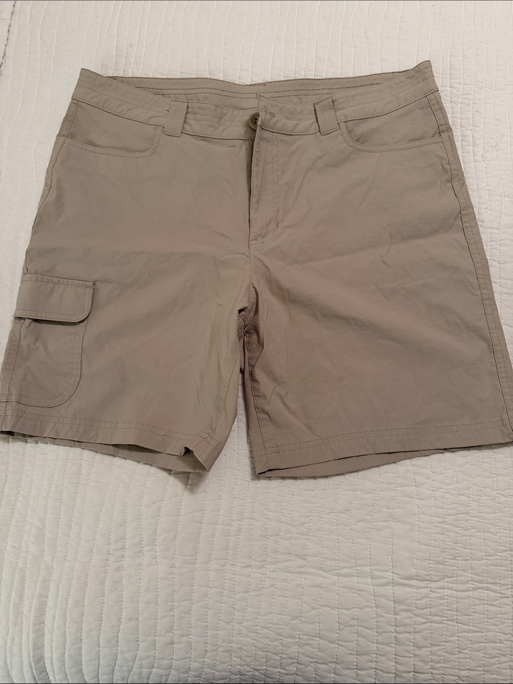 Eddie Bauer Tan Cargo Shorts - Outdoor Utility Style